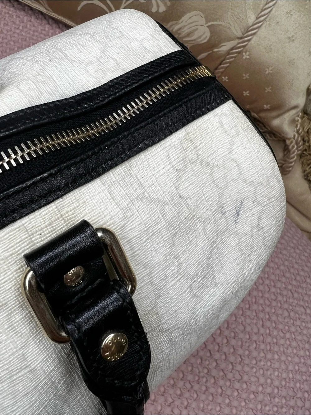 Gucci Joy Medium Boston White GG Supreme Bag 193603